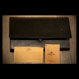Patricia Nash trifold wallet